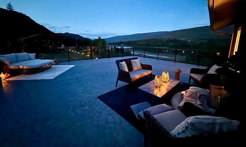 Stunnings Shuswap Ho...