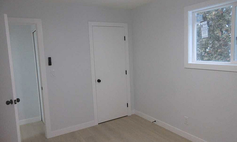 Modern 3 Br 2 Bath F...