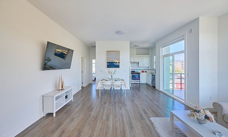 Spacious 3 Bedroom 2...