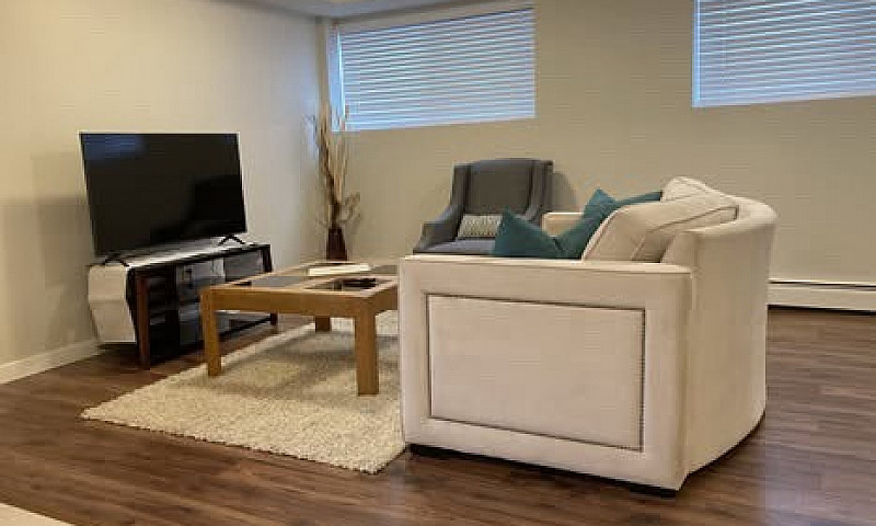 Bright 1-Bedroom Sui...