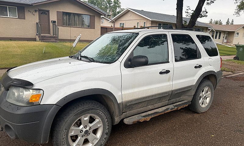 2005 Ford Escape...