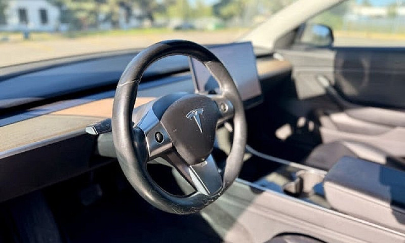 Tesla Model 3 Long R...