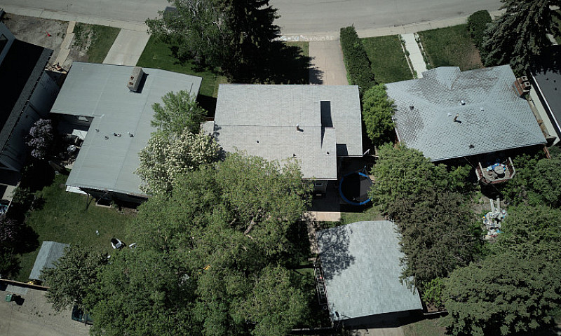 Lakeview House $1,05...