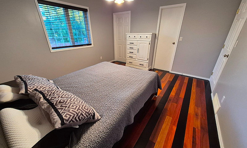 5 Beds 3 Baths House...
