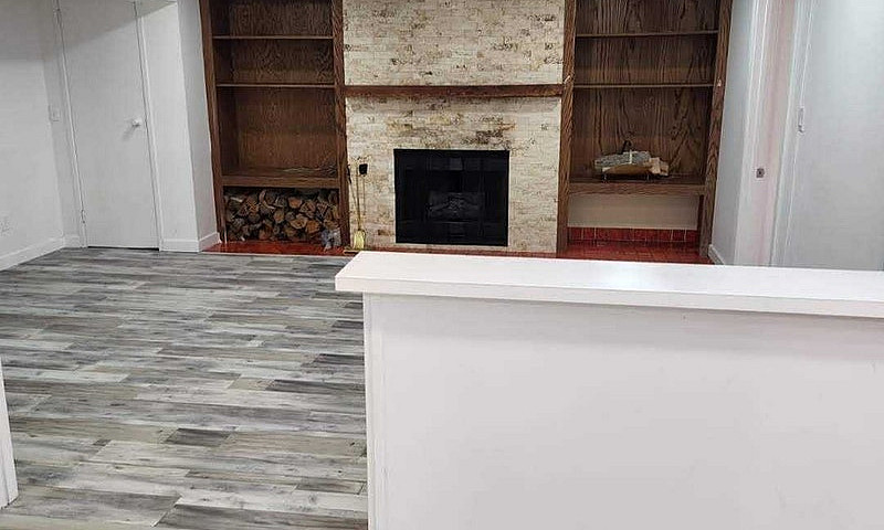 2 Bedroons Basement ...