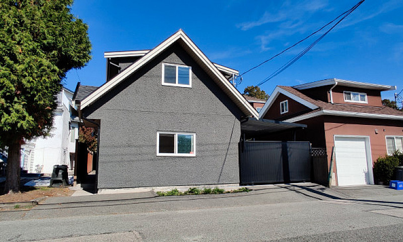 Large Detached Lanew...