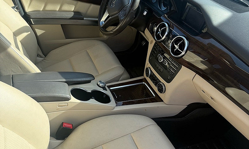 2013 Mercedes Glk350...