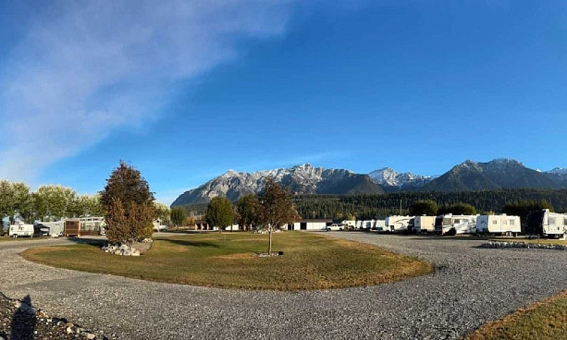 Golden, Bc Rv/Park M...