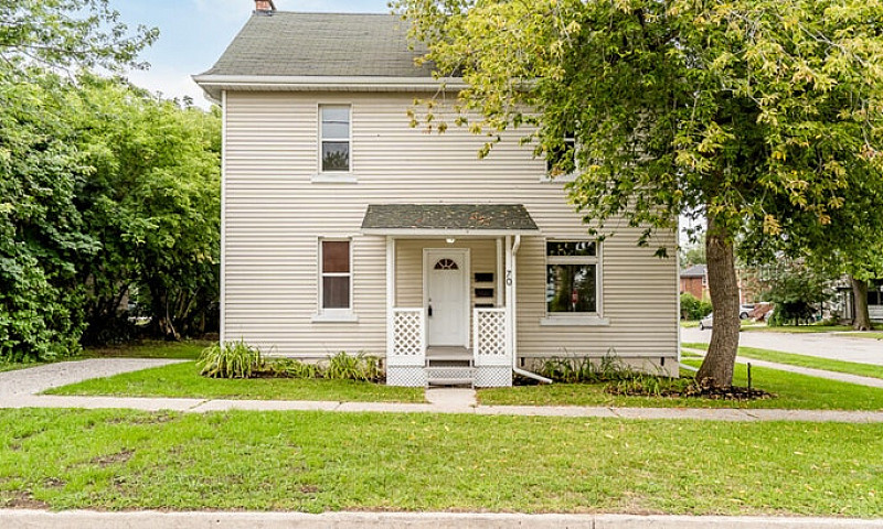 3 Bedroom Apartment,...