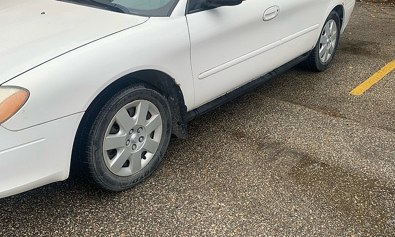 2002 Ford Taurus ...