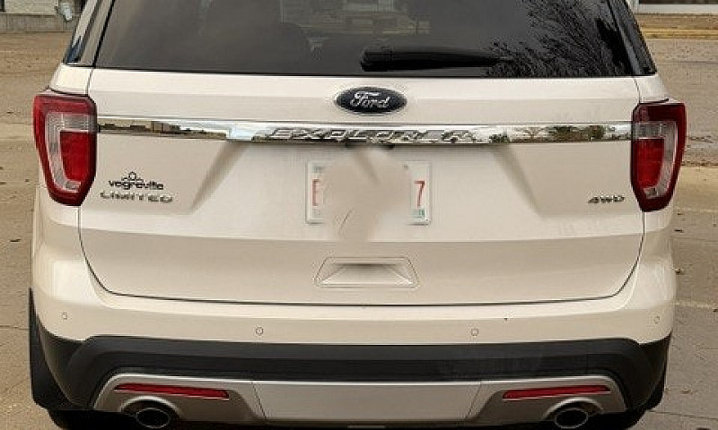 2017 Ford Explorer L...
