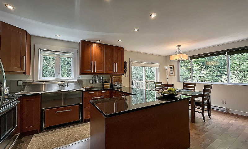 Bungalow | 4.41 Acre...