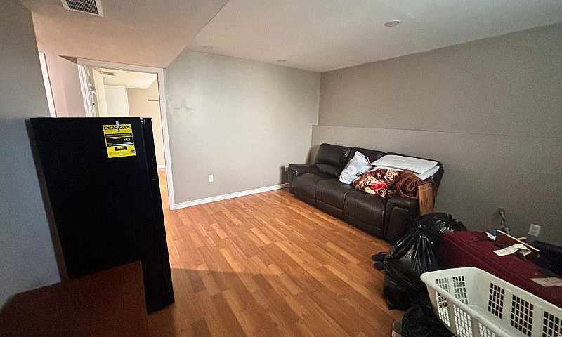 1 Bedroom Basement ...