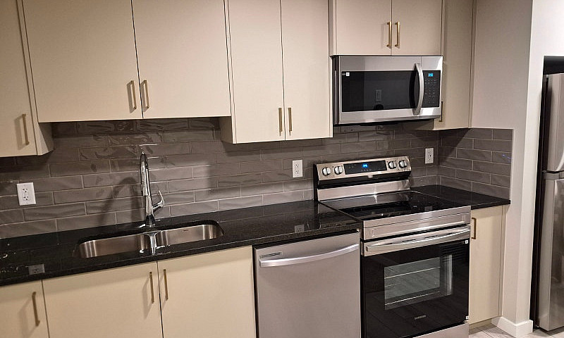 2 Bedroom Basement F...