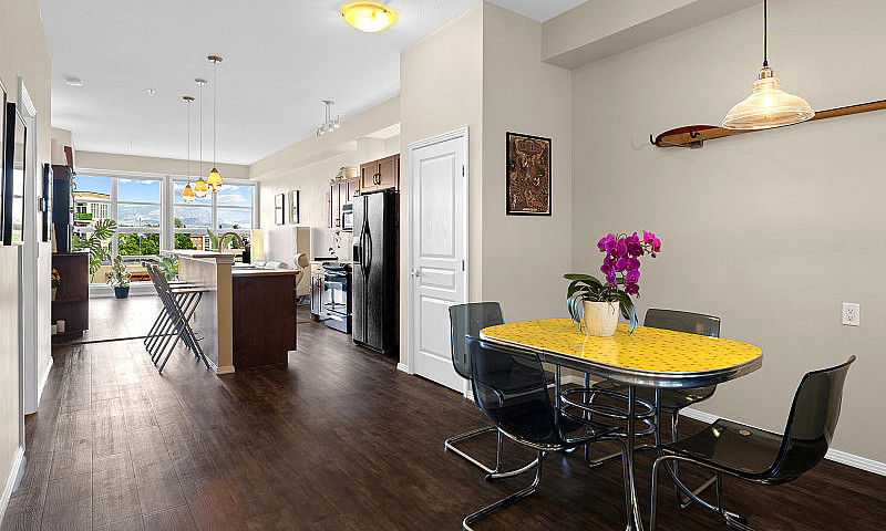 Spacious 2 Bedroom C...