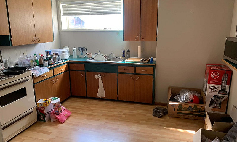 Suite For Rent On Th...