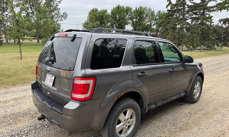 2010 Ford Escape Xlt...