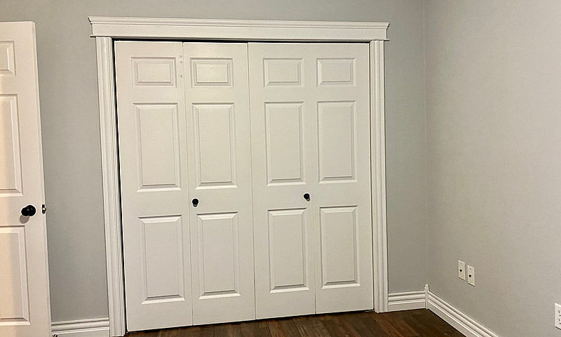 Upstairs 3-Bedroom ~...
