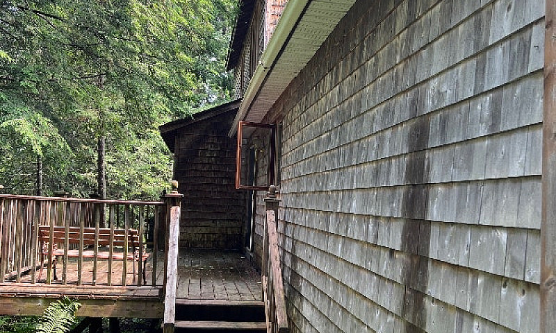 3 Bedroom Country Ho...