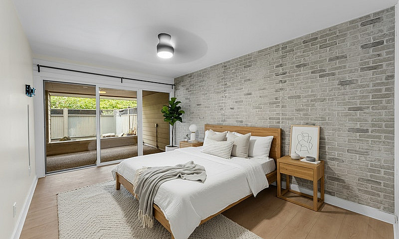 White Rock 2 Bed 2 B...
