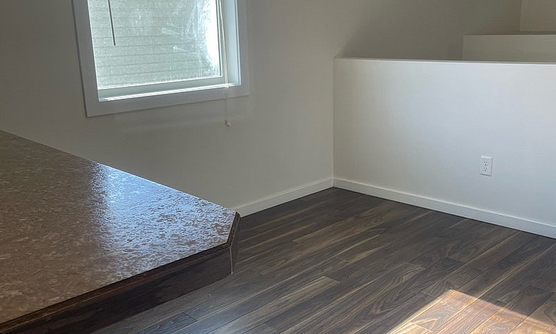 2 Bedroom Suite On M...