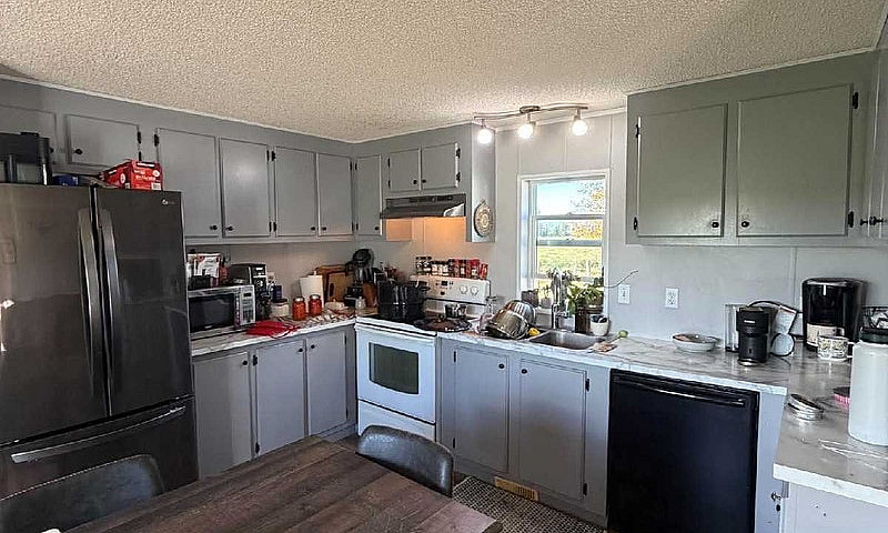 Mobile Home To Be Mo...