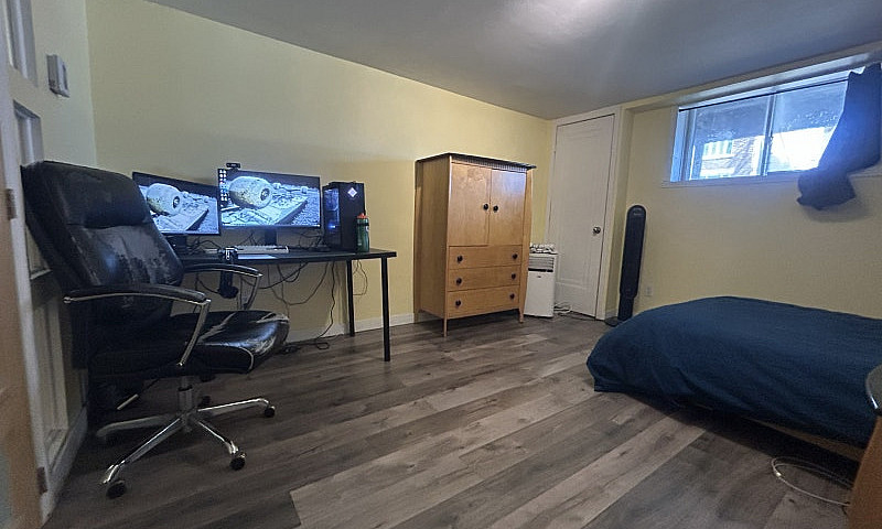 3 1/2 Apartment Near...