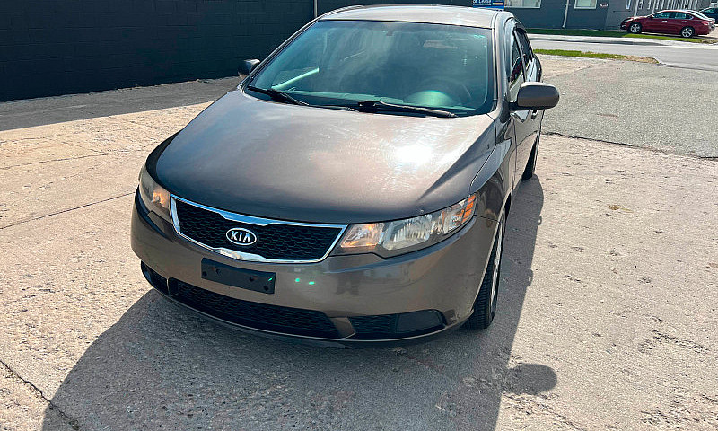  2013 Kia Forte Safe...