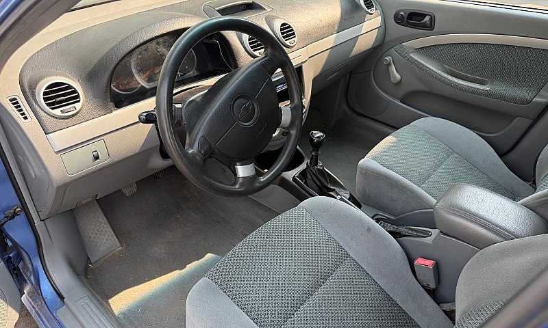 2004 Chevrolet Optra...