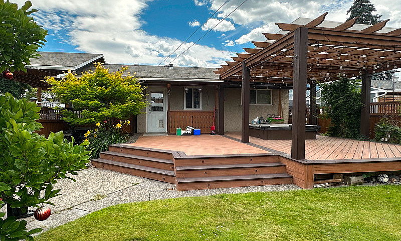 3 Bedroom Upstairs O...