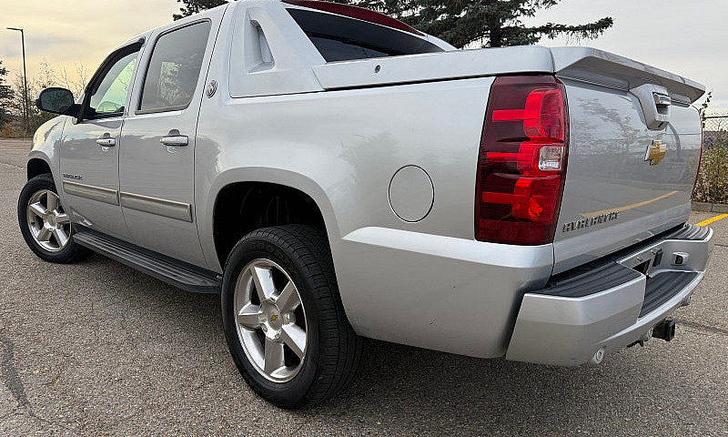 2013 Chevrolet Avala...