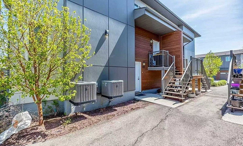 Hot Deal! 4 Bedroom,...