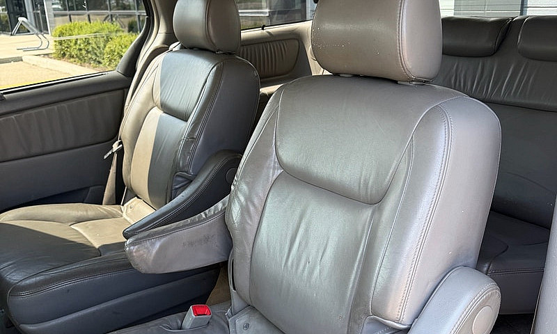 2005 Toyota Sienna A...