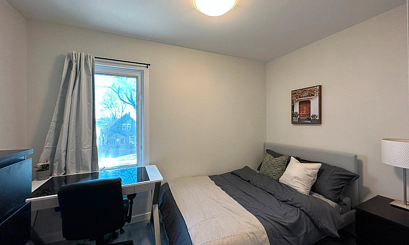 Fully Furnished 2 Be...