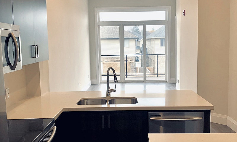 Modern 2-Bedroom Lux...