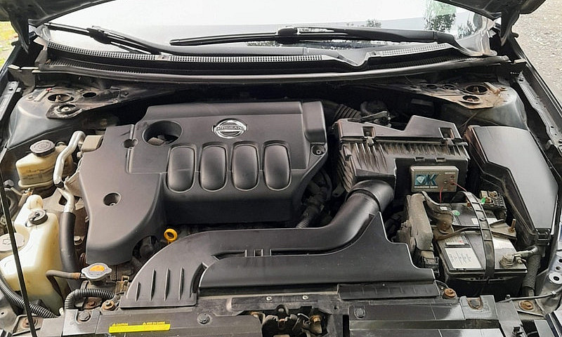 Nissan Altima   Cvt...