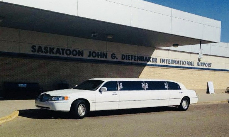 Krystal Limousine Ma...