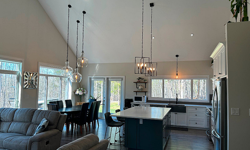 Stunning Country Hom...