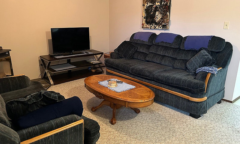 Fully Furnished 1Bed...