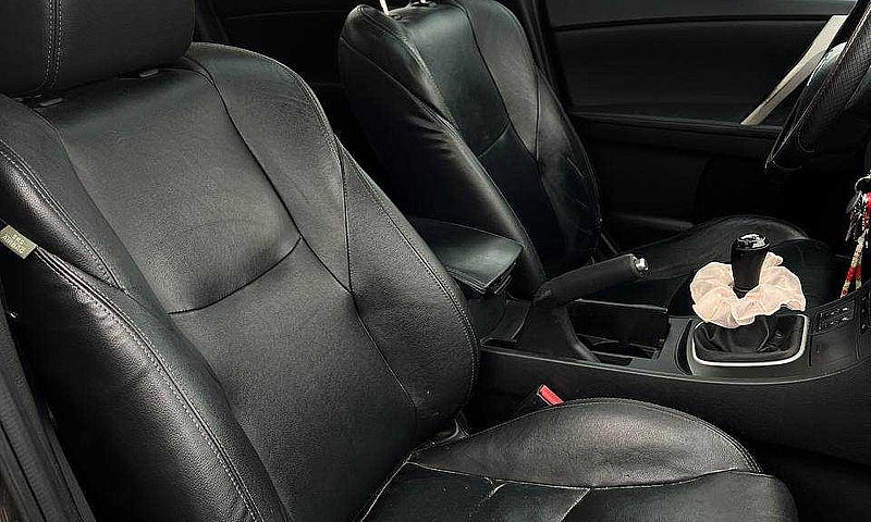 2012 Mazda3...