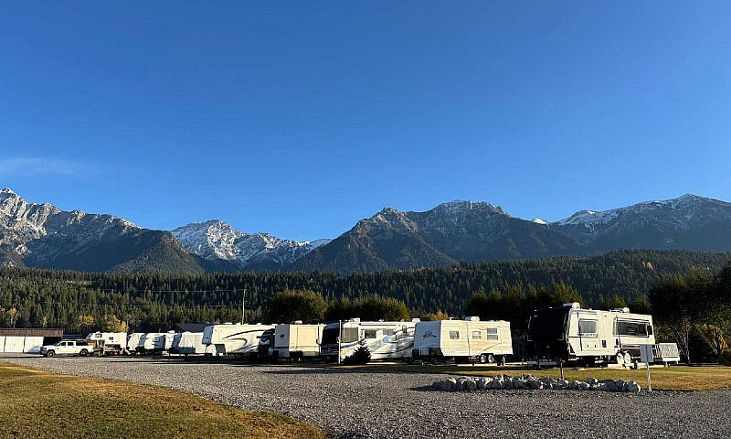 Golden, Bc Rv/Park M...