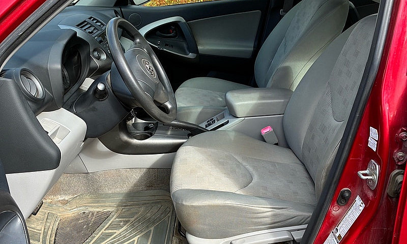 Toyota Rav 4 2009...