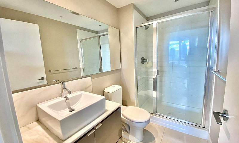 Metrotown 2 Bed + 2 ...