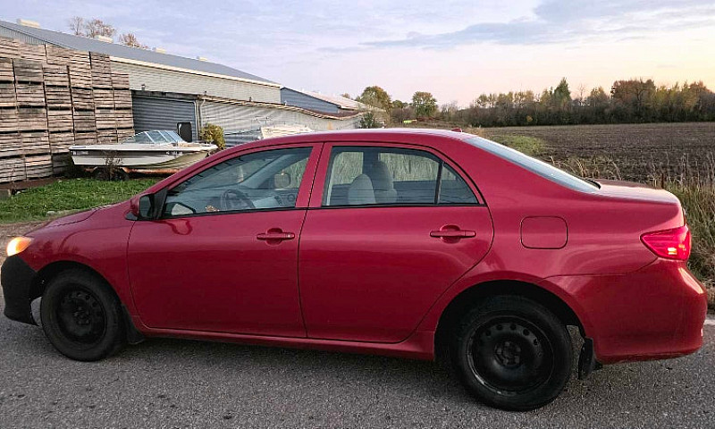 Toyota Corolla 2010...