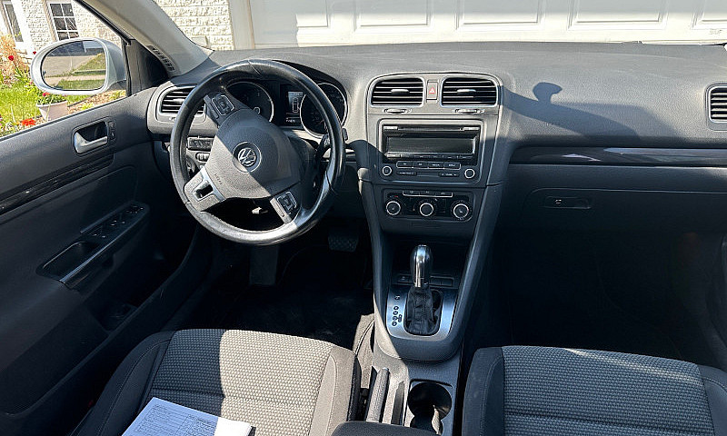 2014 Volkswagen Golf...