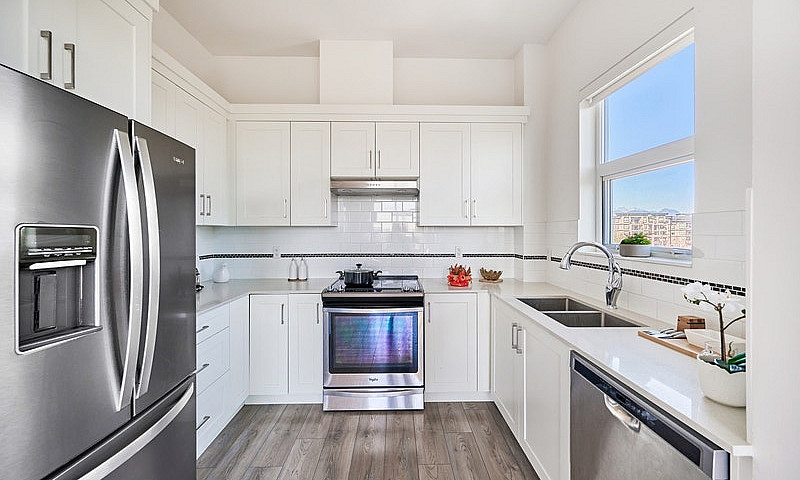 Spacious 3 Bedroom 2...