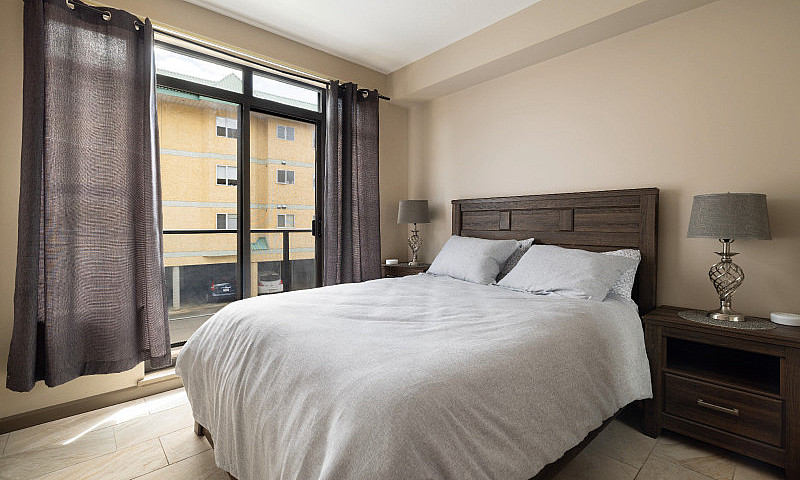 Great Condo Steps Fr...