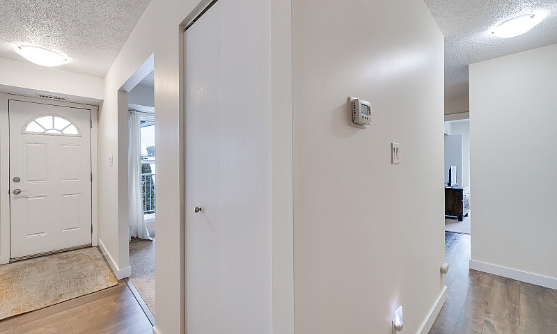 !!! Stunning Condo F...