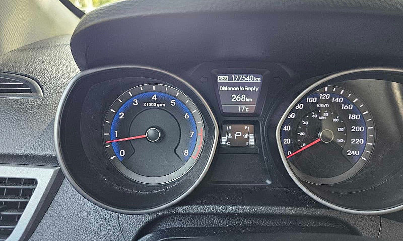 Hyunday Elantra Gt 2...