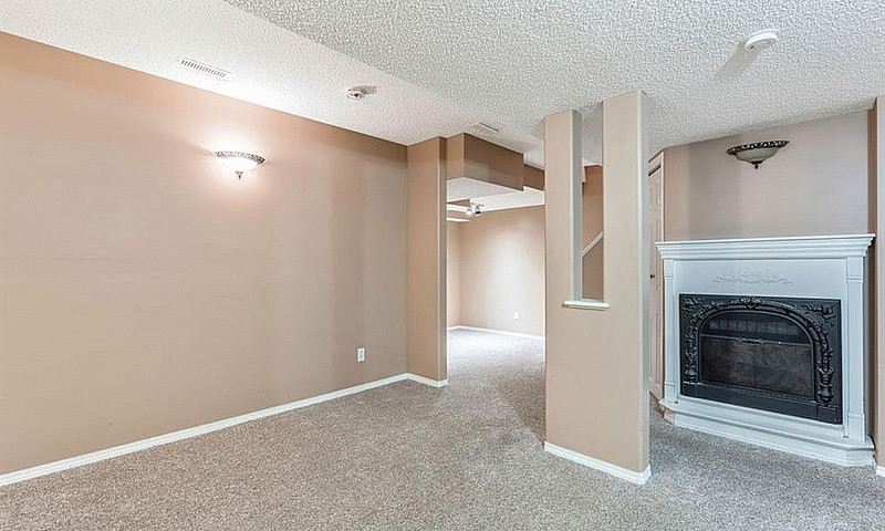 Bright, 3 Bedroom, 3...